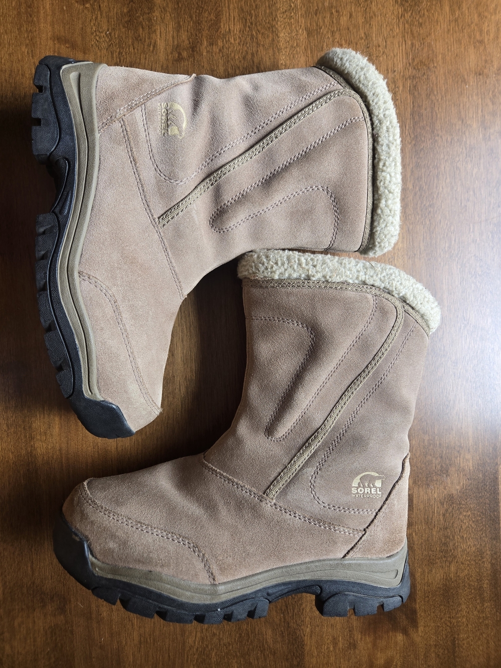 Women’s Size 8 Taupe Zip Boots
Stylish and practical Sorel winter boots